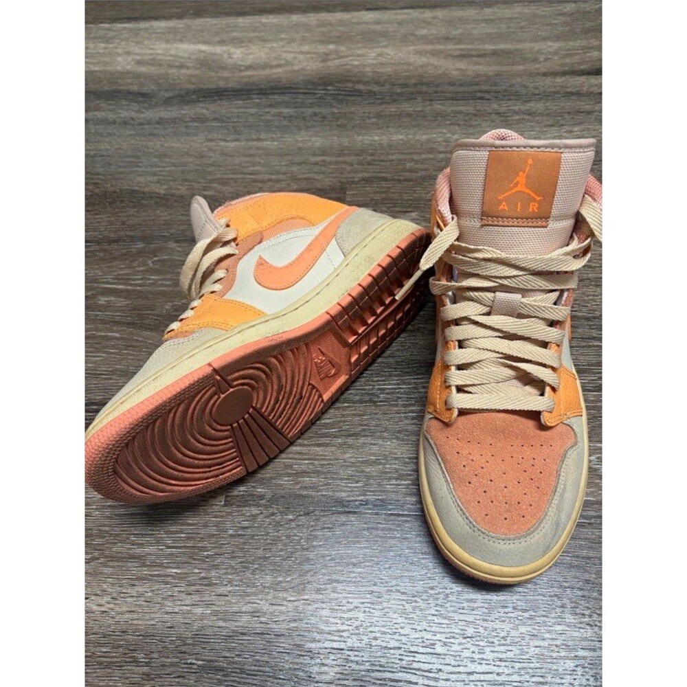 Nike Air Jordan 1 Mid Apricot Orange DH4270-800 Women's Size 8.5 Sneakers Mens 7